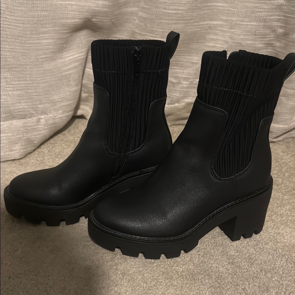 Black Chunky Heel Ankle Boots - Women's Fashion Booties